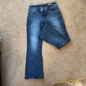 Dark wash boot up Daytrip jeans!